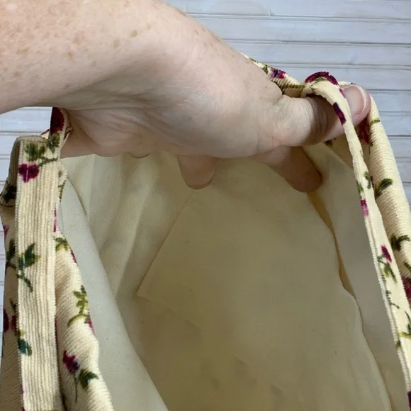 Lightweight Creamy Gold & Pink Floral Corduroy Tote Bag - Picture 3 of 10